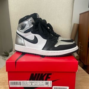 Jordan 1 Retro High. Silver Toe (W). Original box included